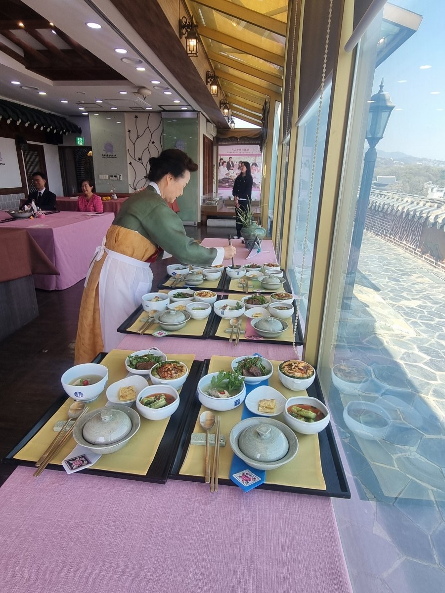 前 UN사무총장 반기문/ 前 주폴란드 대사 최성주/ 현대그룹 회장 현정은/ 한국박물관협회 명예회장 김종규 관련 이미지