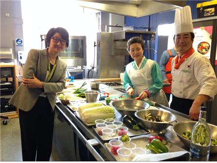 74945d7bec8bcf16de882f5156e561ad_1568959927_5566.jpg 2014 주영 한국문화원 한식 홍보 행사 관련 이미지
