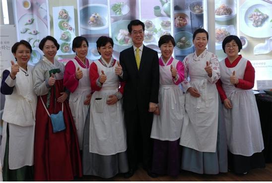 코리아넷 외국인 명예 기자단 발대식  10선 시식 및 전시행사 관련 이미지