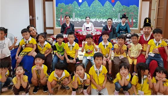 f828d2588be4169371d5fce141d2baf4_1569220019_2748.jpg 안산 식품전시 홍보관 – 농수산식품부 직거래 산지페어 연계 관련 이미지