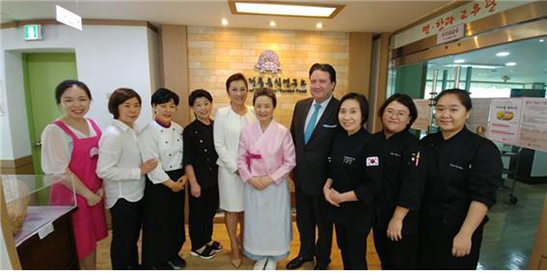 Charge d’Affaires Marc Knapper Visite Institute of Traditional Korean Food 관련 이미지