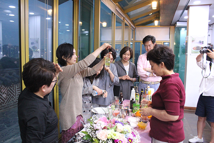 연구소 칵테일 강의 행사 관련 이미지