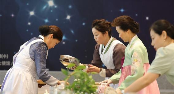 9d93d1e2bba1126c46b53094e0ab150b_1571624931_6286.jpg 주한중국대사관 행사 – 한중문화교류예술의 밤 관련 이미지