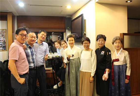 9d93d1e2bba1126c46b53094e0ab150b_1571625265_7818.jpg 친환경자조금관리위원회 한국 유기농농산물 홍보행사 관련 이미지