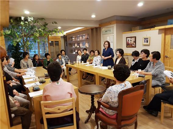 167ba5431d70bdeddfff3faf46dd9e63_1574643499_7502.jpg 제천 향토음식 활성화를 위한 세미나 관련 이미지