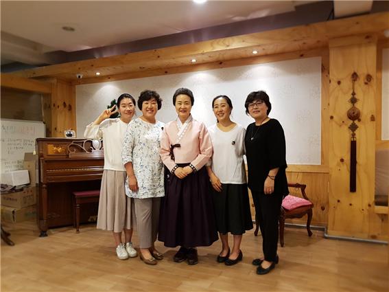 167ba5431d70bdeddfff3faf46dd9e63_1574643540_6903.jpg 제천 향토음식 활성화를 위한 세미나 관련 이미지