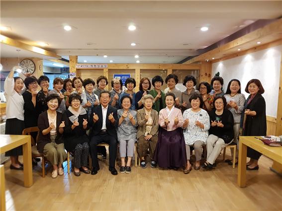167ba5431d70bdeddfff3faf46dd9e63_1574643563_9598.jpg 제천 향토음식 활성화를 위한 세미나 관련 이미지