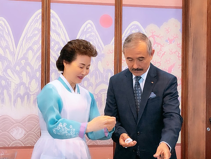 미국 해리스 대사 방문