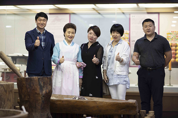 경제인들의 만남 (북경감독) 관련 이미지