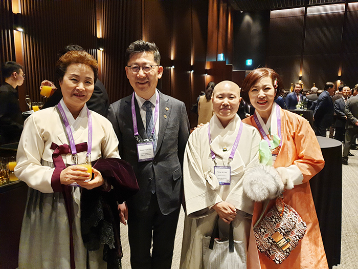 e5fe77e83095181113ca72f571ccb5a3_1575854870_1947.jpg 2019 한·아세안 특별정상회의 오·만찬 자문위원 참석 관련 이미지