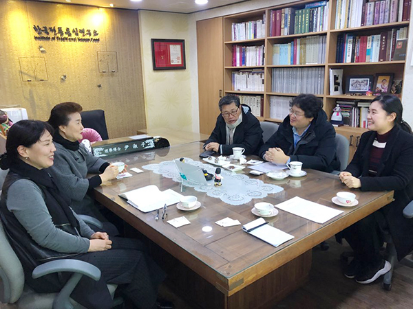 문화체육관광부 전병국 국장님과 류정한 학예연구관님 방문 관련 이미지