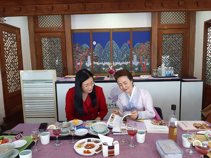 한식으로 펼치는 요리외교  “해외 공관 요리사”교육을 마치면서 관련 이미지