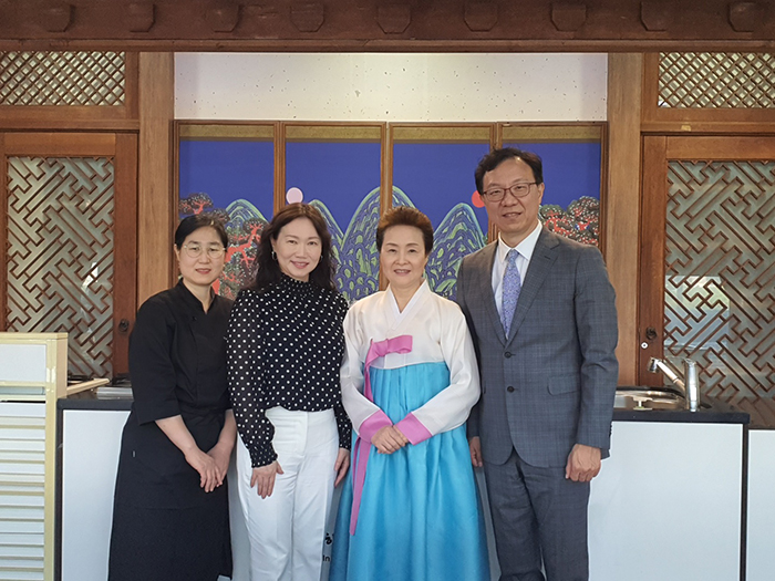 주스리랑카 정운진 대사님과 한수정 사모님 방문 관련 이미지