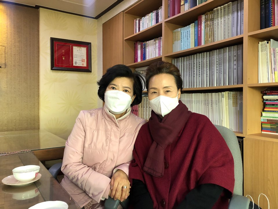 대통령 런던 부지회장 우옥경선생님 방문 관련 이미지