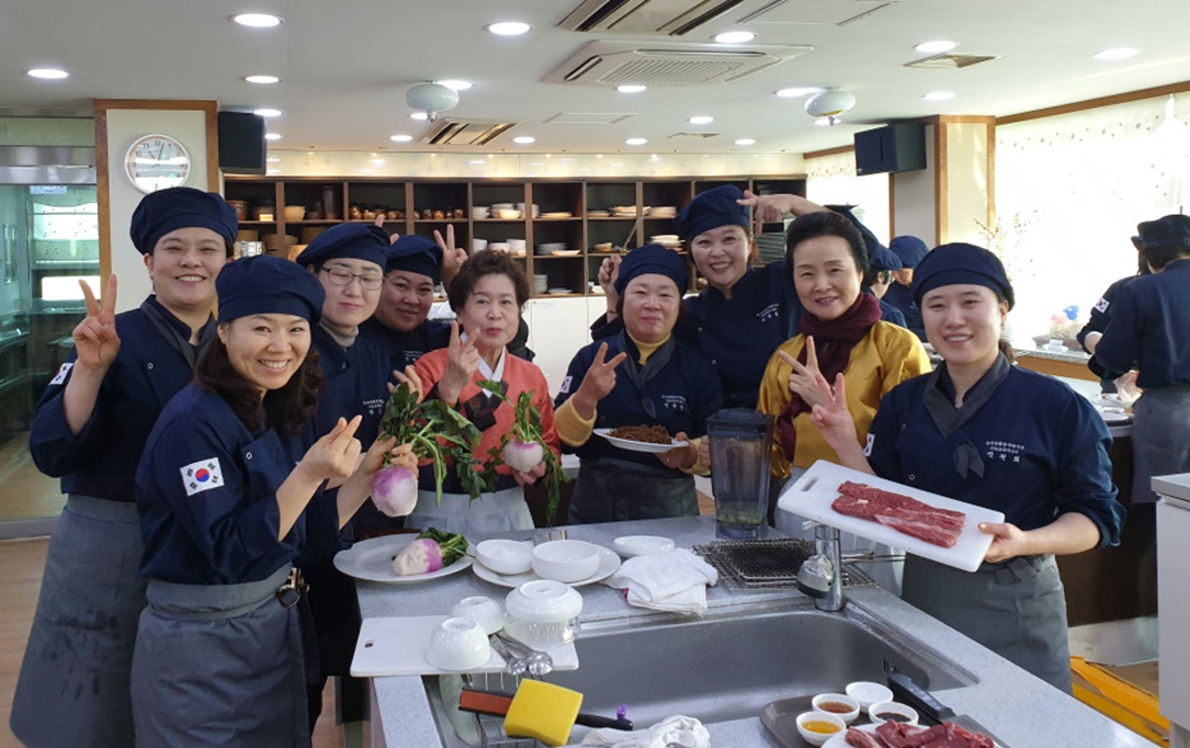 한국전통음식 명인 제1호 이명숙원장님의 이야기 관련 이미지