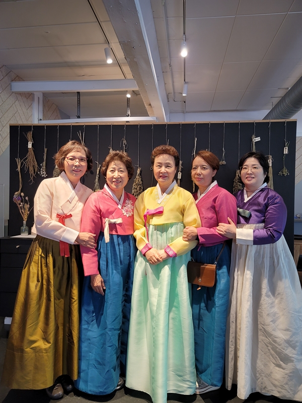 e1468670c24fe1b0f5b3aa17773c9096_1634091083_0663.jpg 덴마크 코펜하겐 Korea Festival 관련 이미지
