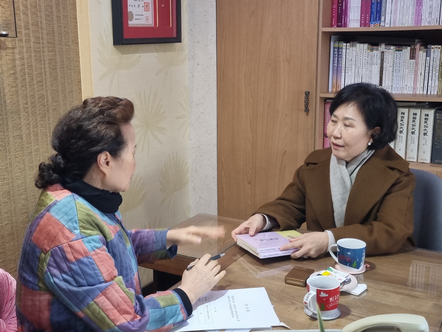주중한국문화원 원장 부인 관련 이미지