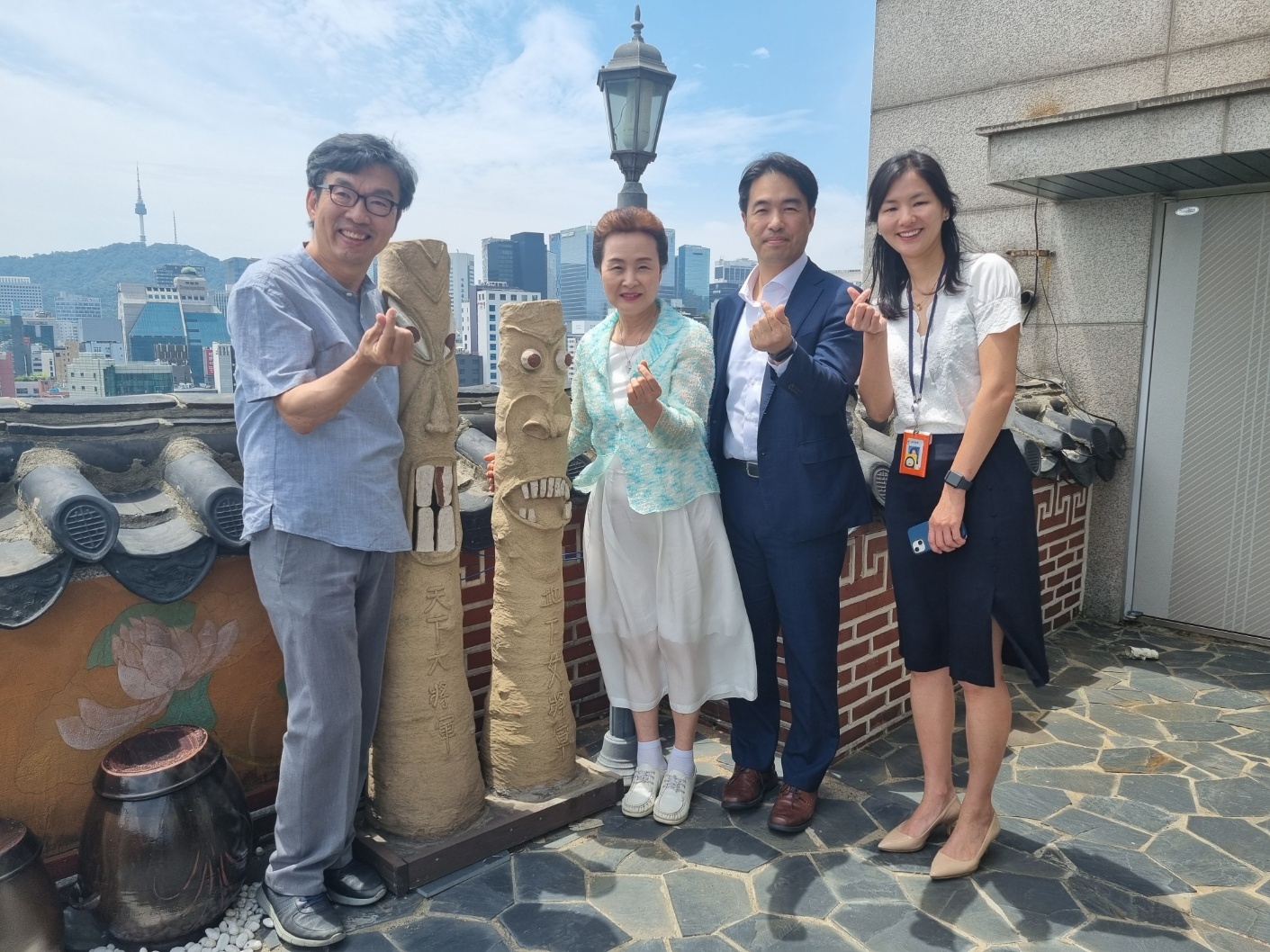 05b458a23ebf8f87316c9175c233a187_1694506349_2638.jpg 전)주한멕시코 대사, 국제 안보 대사 관련 이미지