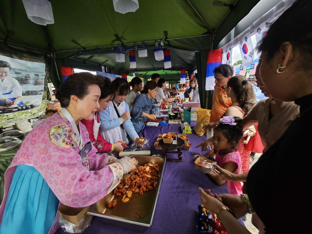ccc57aefea59166b6bdb086624503111_1706156463_47.jpg 한국ㆍ스리랑카 ’Charity Bazaar Korean Culture’ 코리안 문화축제 관련 이미지