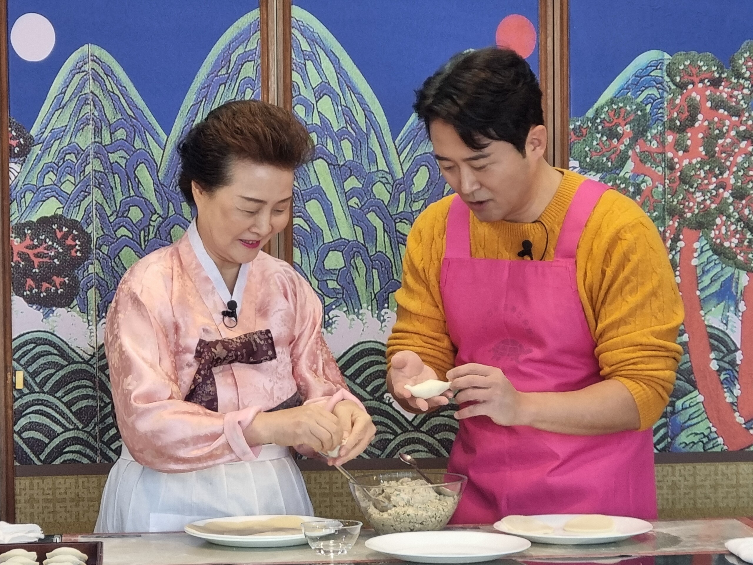 tvN [슈퍼푸드의 힘] –  요린이 MC 임호의 우당탕탕 전통음식 체험 관련 이미지