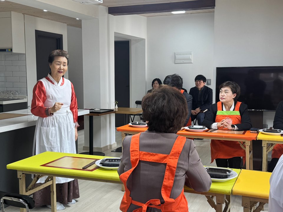 [교육] 연천군, 개성음식 체험 프로그램 개발(군위회 위원 대상 체험 교육) 관련 이미지