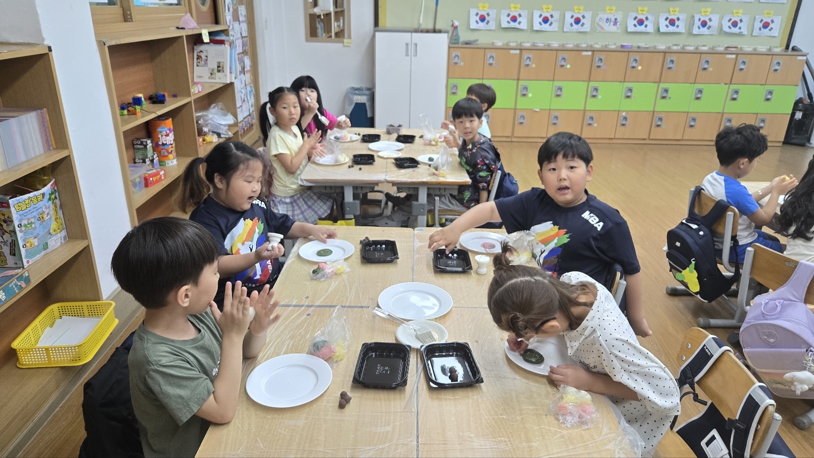 [교육] ‘개성음식에 대한 이해와 전통 떡 만들기’ 학생 체험 교육 -3- 관련 이미지